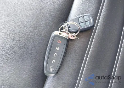 2019 Ford Escape Sel z USA, uszkodzony, nr VIN 1FMCU0HD1KUB38727